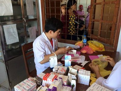 Đoàn Y, bác sĩ Bệnh viện Tim Hà Nội tổ chức khám chữa bệnh miễn phí cho nhân dân đảo Lý Sơn