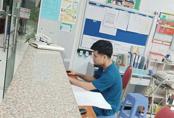 Cảm xúc trong một đêm chăm bố tại Bệnh viện Tim Hà Nội