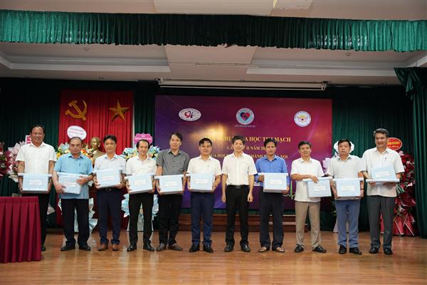 Khai mạc hội nghị tim mạch lần thứ II tại Bệnh viện Vân Đình